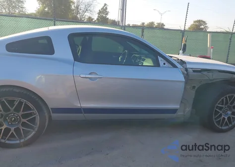 2012 Ford Shelby Gt500 z USA, uszkodzony, nr VIN 1ZVBP8JS3C5232146